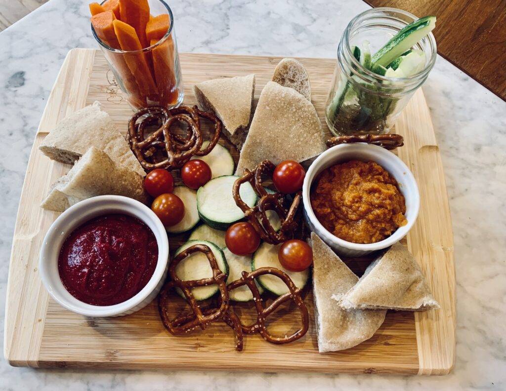 Easy Beet Hummus